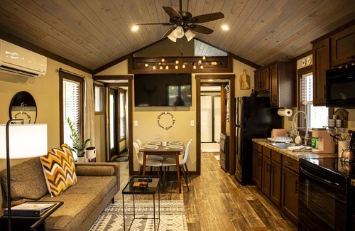 Coosa Casa | Woody-a Tiny Home Getaway