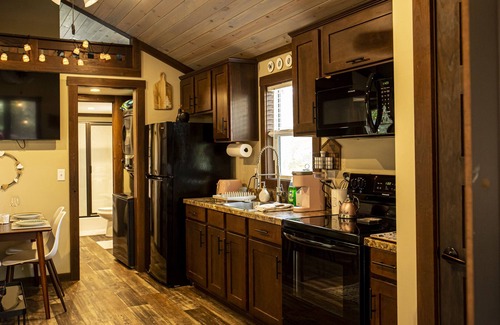Coosa Casa | Woody-a Tiny Home Getaway