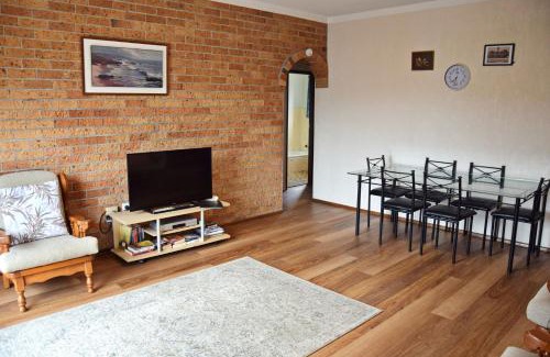 South West Rocks Apartamento | Woody Wonder Unit 2 - Bring your own linen.