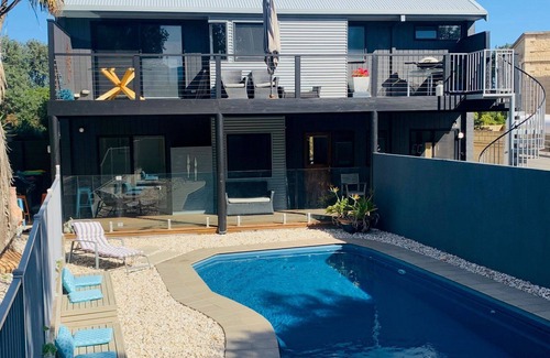 Cape Woolamai Casa | Woolamai Views - with solar heated pool