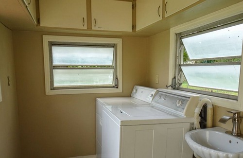 Murray Hill Casa | Woolf Family Home, Remodeled, 5 min. to downtown. Close to Riverside/Avondale.