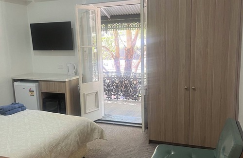 Parramatta CBD Hotel | Woolpack Hotel