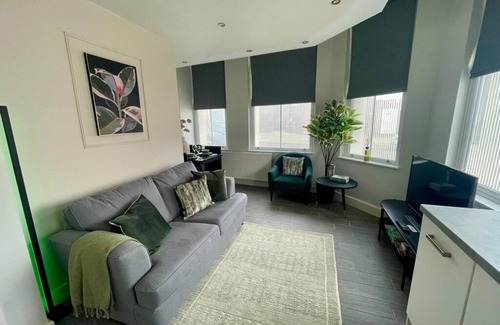 Liverpool Apartamento | Woolton Escape | Light-Filled | Free Parking