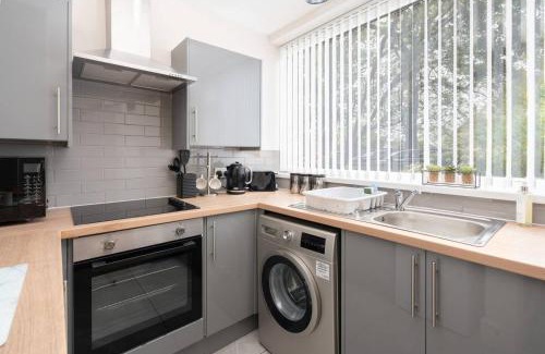 Liverpool Apartamento | Woolton Rd Flat Near John Lennon Airport, Free Parking & Wifi - Pass the Keys