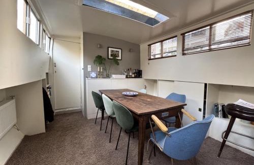 Jordaan Casa | Woonboot Josja