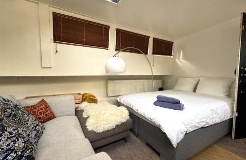 Jordaan Casa | Woonboot Josja