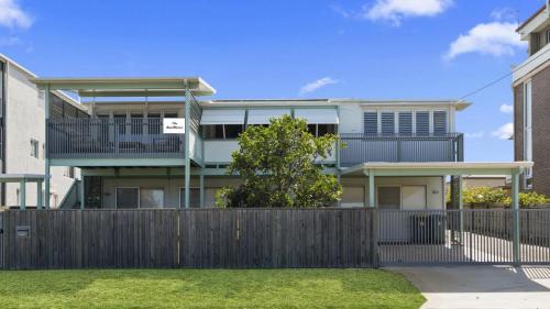 Woorim Casa | Woorim Beach House with Water Views