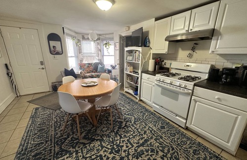 Mill River Apartamento | Wooster Square Flat+ 3 Bedrooms add a 4th Apizza Yale SOM Downtown