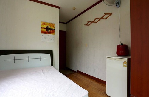 Jecheon Casa | Worak Pensionville Gauguin's House