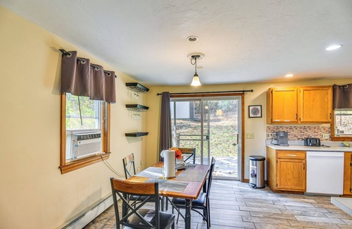 Indian Hill Casa | Worcester Home 5 Mi to Downtown!