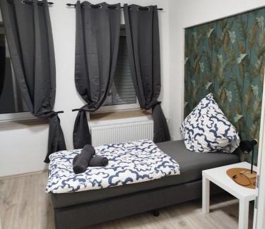 Eschweiler Apartamento | Work and stay Eschweiler 6 Betten 5 Schlafzimmer 2 Etagen