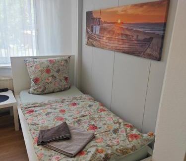 Breberen Apartamento | Work and Stay Haus 12 Betten 2 Etagen 2 Badezimmer,Terasse Küche nähe Geleen,Geilenkirchen,Heinsberg,Alsdorf
