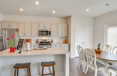 Lebanon Casa | Work, Explore & More: Lebanon Family Home!