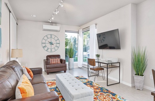 Powderhorn Apartamento | Work From Here☕️Fast WiFi☕️Desk☕️Keurig+Coffee☕️W/D