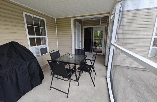 New Bern Casa | Work Groups Welcome! 3 Bedroom House with screened in porch