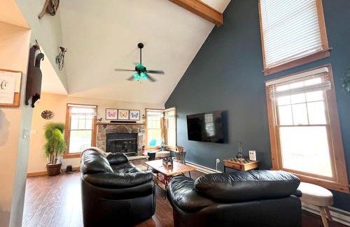 Tannersville Casa | Work & Play for Executives