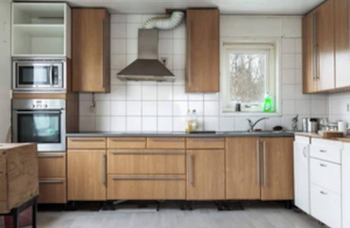 Harestad Casa | Workers - 10BR - 3 Bath - Säve- Parking lot - All-inclusive
