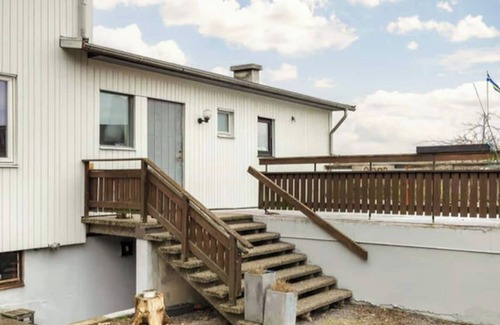 Harestad Casa | Workers - 10BR - 3 Bath - Säve- Parking lot - All-inclusive