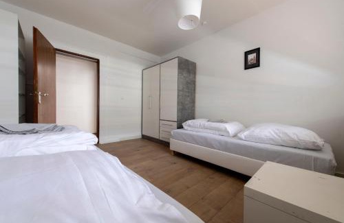 Gronau Apartamento | Workers Home- Central - 8 single box spring beds - near Enschede