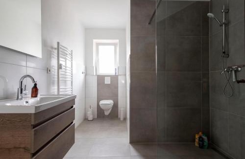 Gronau Apartamento | Workers Home- Central - 8 single box spring beds - near Enschede