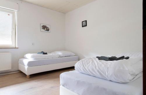 Gronau Apartamento | Workers Home- Central - 8 single box spring beds - near Enschede