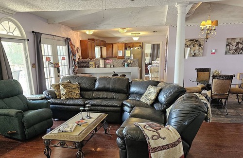 Geneva County Otro | Working Horse Ranch 25 acres. 3/2 1440sf. Close town, beach. stocked Pond. Farm