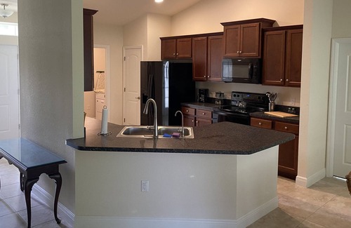 Mirror Lakes Casa | Working power 4 bed 2 bath big yard swim spa 20 min to the beach