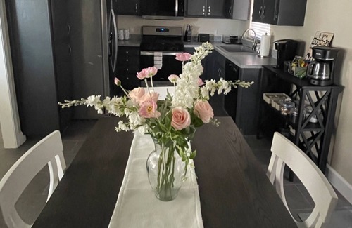 Lancaster Casa | Working Traveler or on Vacation. Family size home. Pool, Spa and built in BBQ!