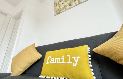 Worksop Casa | Worksop Newly Refurbished 3-Bedroom House