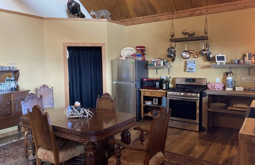 Shining Mountains Cabina | World Class Fishing, and Mountain Views in the beautiful Madison River Valley.