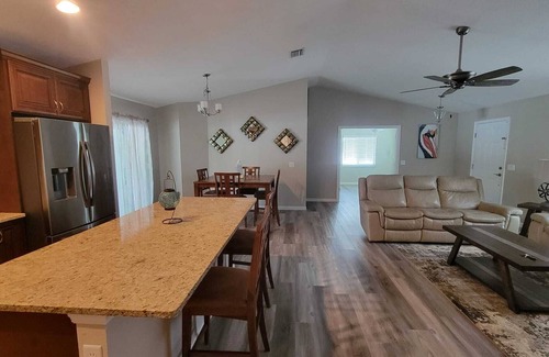 Gulf Cove Casa | World Renowned Beaches and a Fisherman's Paradise at your fingertips.