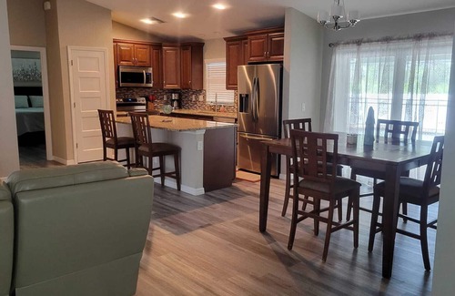 Gulf Cove Casa | World Renowned Beaches and a Fisherman's Paradise at your fingertips.