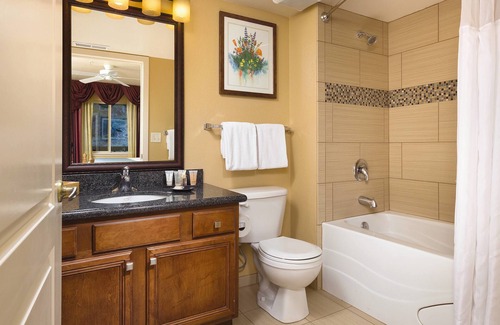 Round Hill Village Hotel | WorldMark South Shore