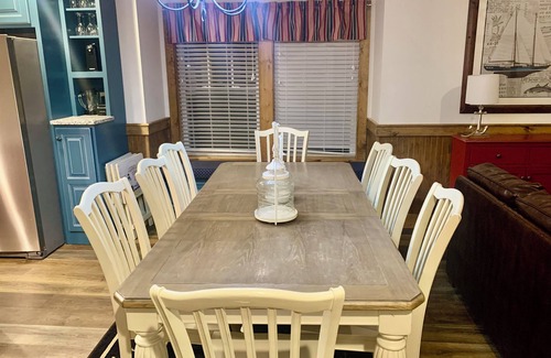 Branson Cabaña | WOW! Branson 4BDR modern cottage with gameroom and best amenities in town!