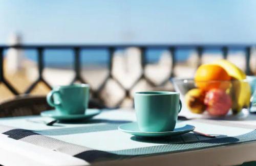 Meia Praia Apartamento | WOW Front Beach View, 150 m to Beach, WIFI