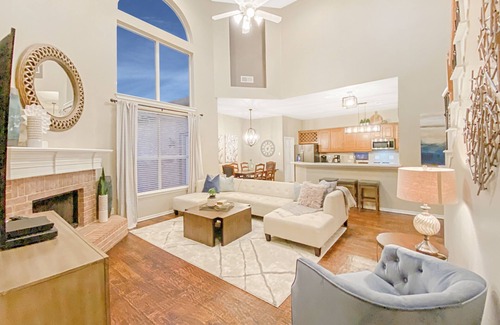 The Colony Casa | Wow! Gorgeous 4BR/3 BTH Home Professionally Designed, Pool & Hot Tub Sleeps 1-12