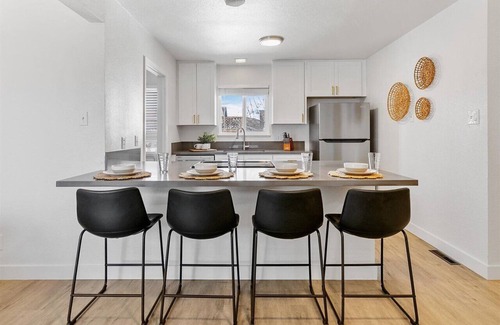 West University Casa | WOW! Modern! New Everything!
