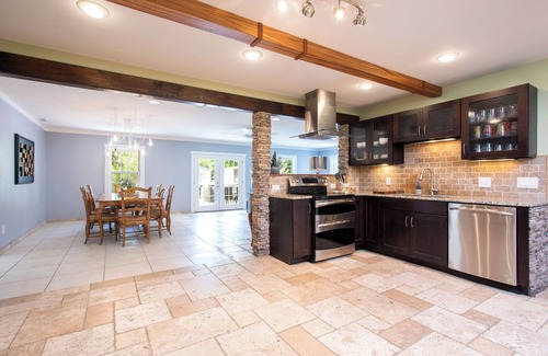 Wilmington Casa | ¡GUAUU! Piscina + horno de pizza cerca de las playas, el centro y UNCW