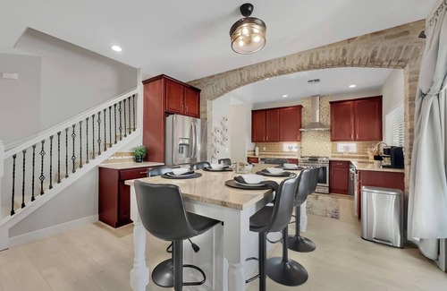 Villages At Queen Creek Casa | WOW! Queen Creek Heated Pool Home Sleeps 10. 3 King Rooms.