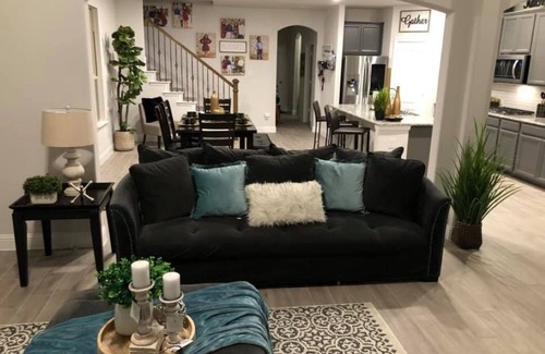 Aubrey Casa | WOW Spacious Family Home w/amenities 3000 sq ft