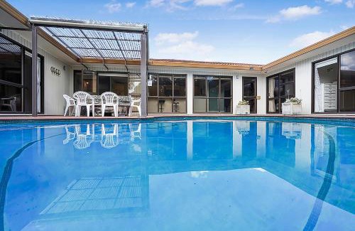 Hamilton Casa | Wow, spacious home with a pool