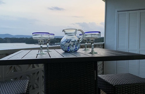Mid America Condominio | WOW, WHAT A VIEW!
