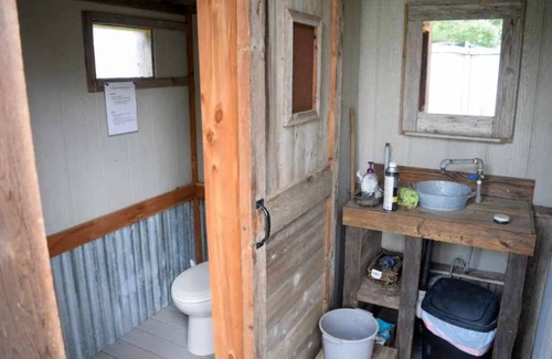 Jeddo Cabina | Wrangler’s Rest