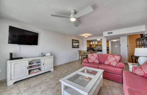 Indialantic Casa | Wrap-Around Balcony-Direct Ocean Front!