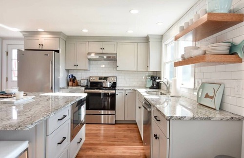 South Chatham Casa | Wrap-Around Porch Mins. to Beach!