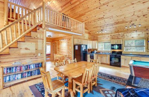 Deadwood Casa | Wraparound Deck and BBQ Pet-Friendly Deadwood Cabin