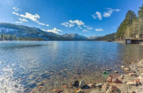 Truckee Casa | Wraparound Deck and Pool Access Truckee Cabin