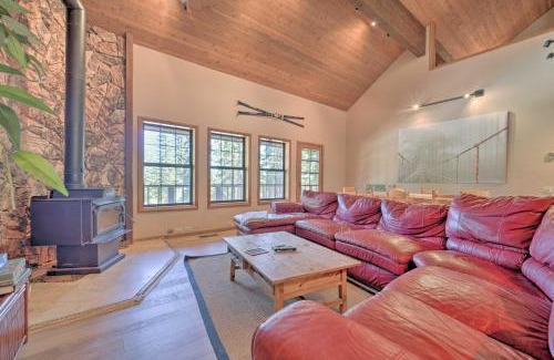 Truckee Casa | Wraparound Deck and Pool Access Truckee Cabin