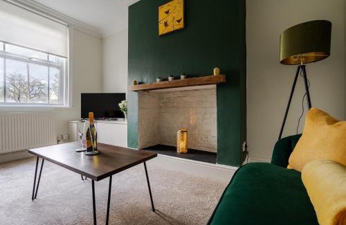 Wrea Green Casa | Wrea Cottage, 2 Bedrooms WiFi & Parking near Ribby Hall