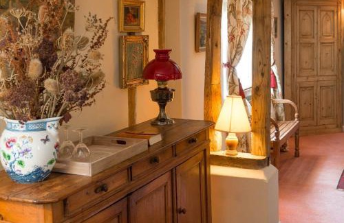 Wickham Market Casa | Wren Cottage, a very cosy historic Coastal Cottage in a pretty little village